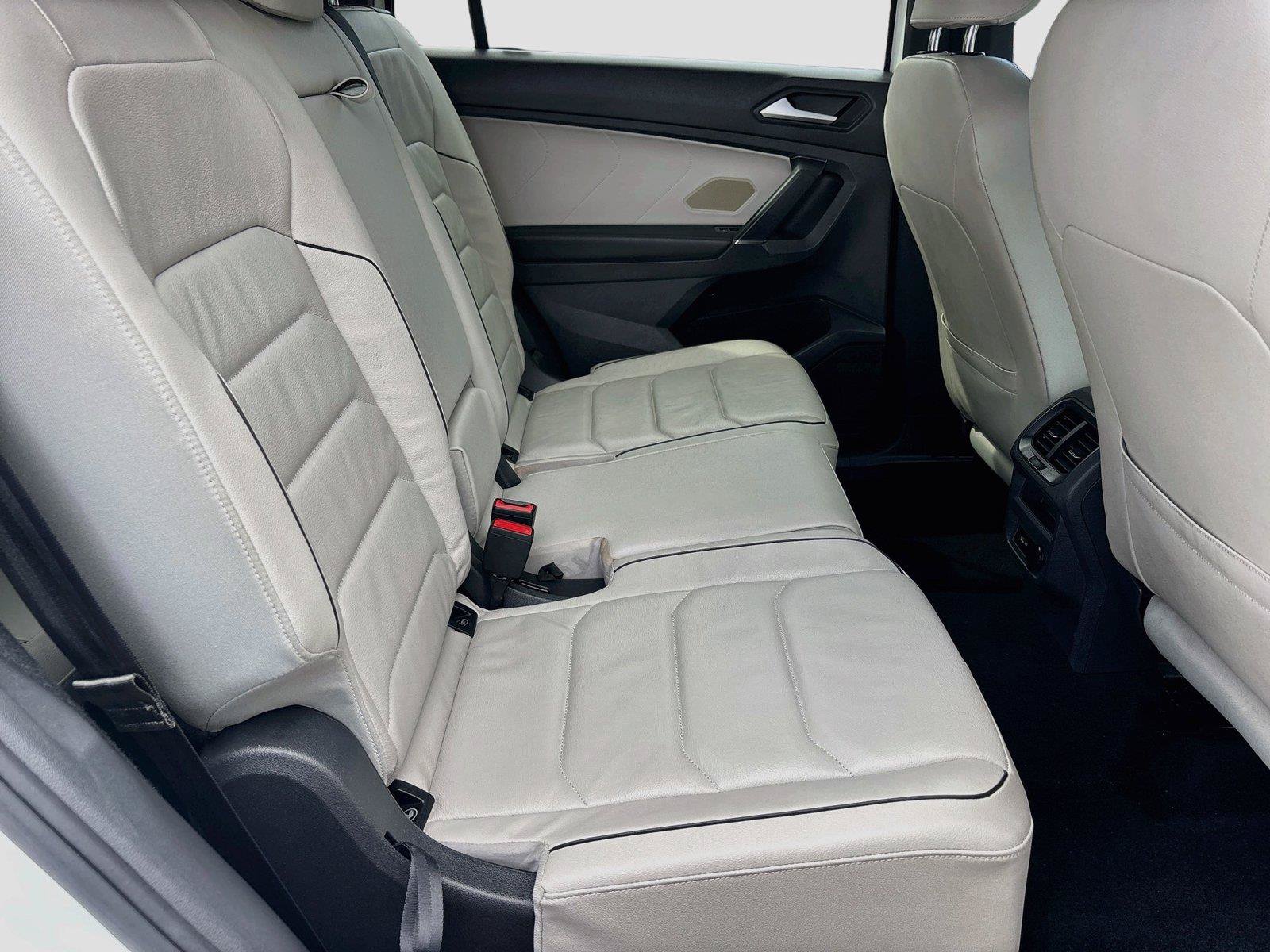 Used 2020 Volkswagen Tiguan SEL Premium R-Line w/ 3rd Row Seat Package AWD/4WD image 24