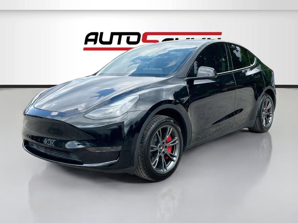 Used 2025 Tesla Model Y Long Range RWD image 3