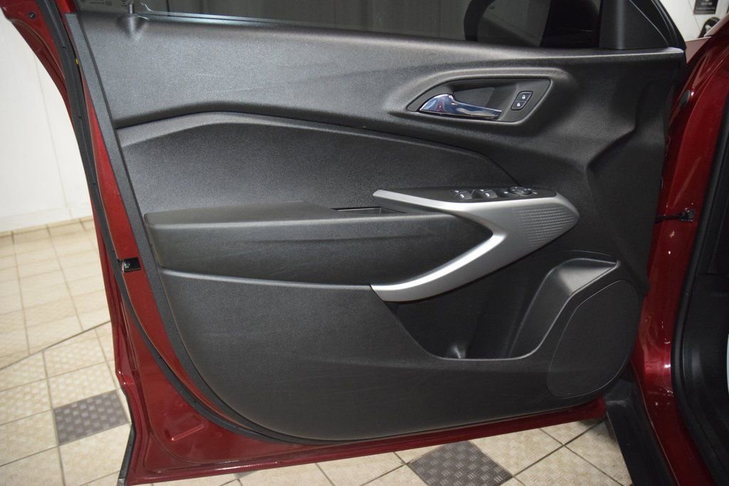 Certified 2024 Chevrolet Trax LS w/ Driver Confidence Package image 38