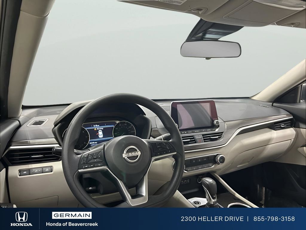 Used 2024 Nissan Altima 2.5 SV AWD/4WD image 10