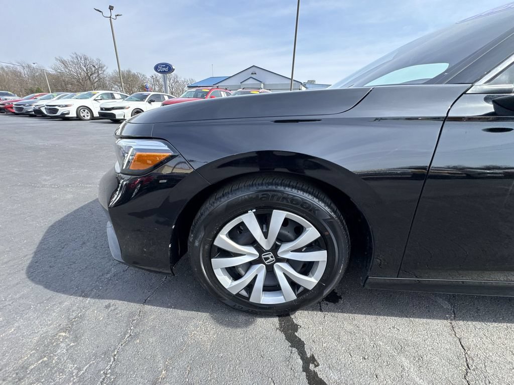 Used 2025 Honda Civic LX image 10