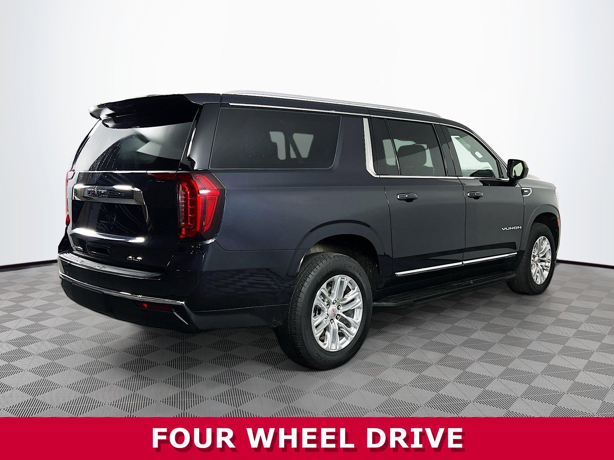 Used 2024 GMC Yukon XL SLT image 32