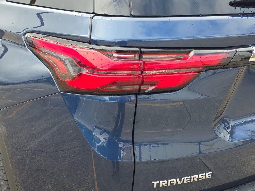 Used 2023 Chevrolet Traverse LS w/ Safety Package FWD image 34