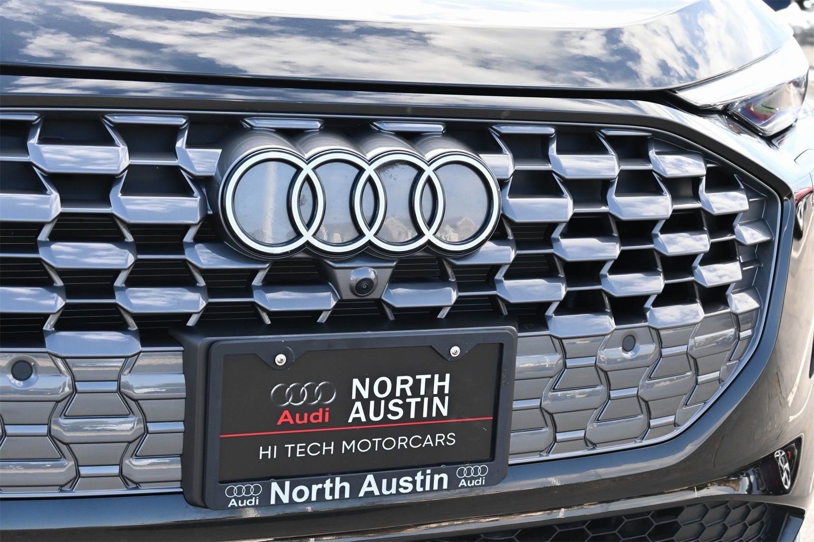 Used 2025 Audi Q5 Premium w/ Convenience Package image 25