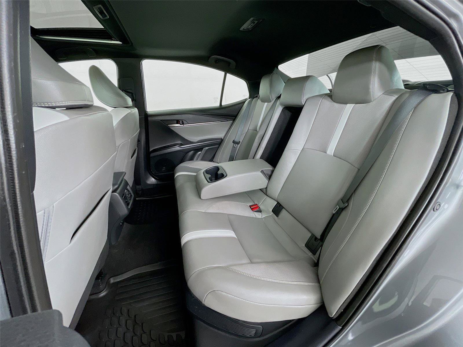 Used 2025 Toyota Camry SE w/ Multimedia Upgrade Package image 26