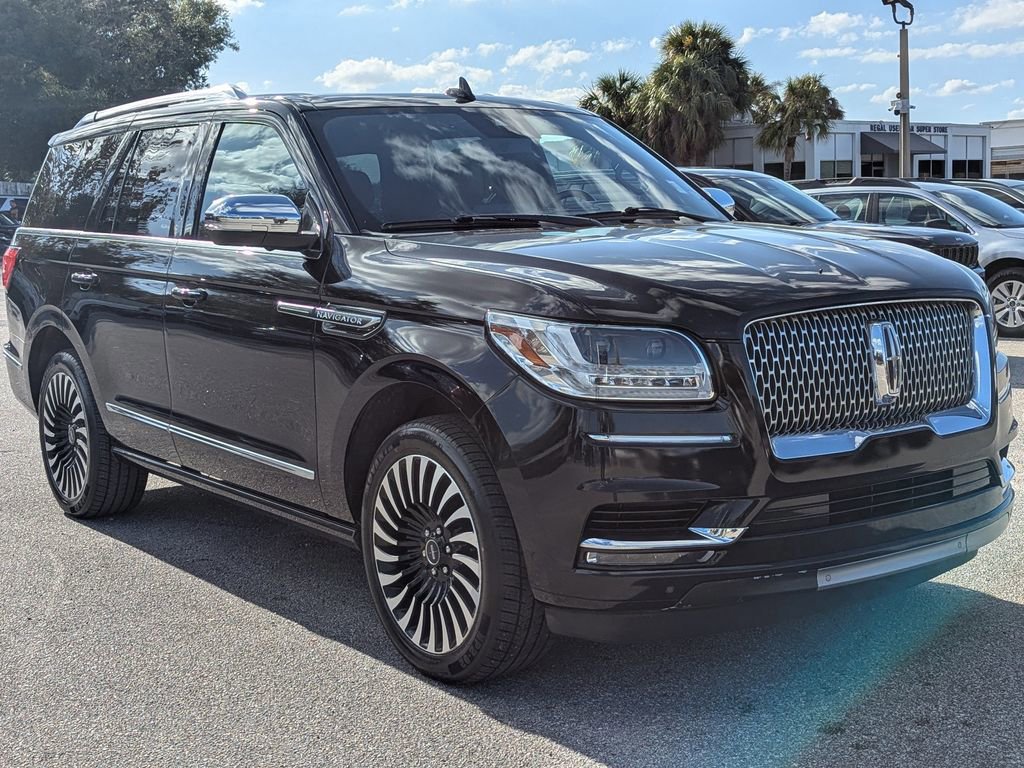 Used 2021 Lincoln Navigator Black Label image 2