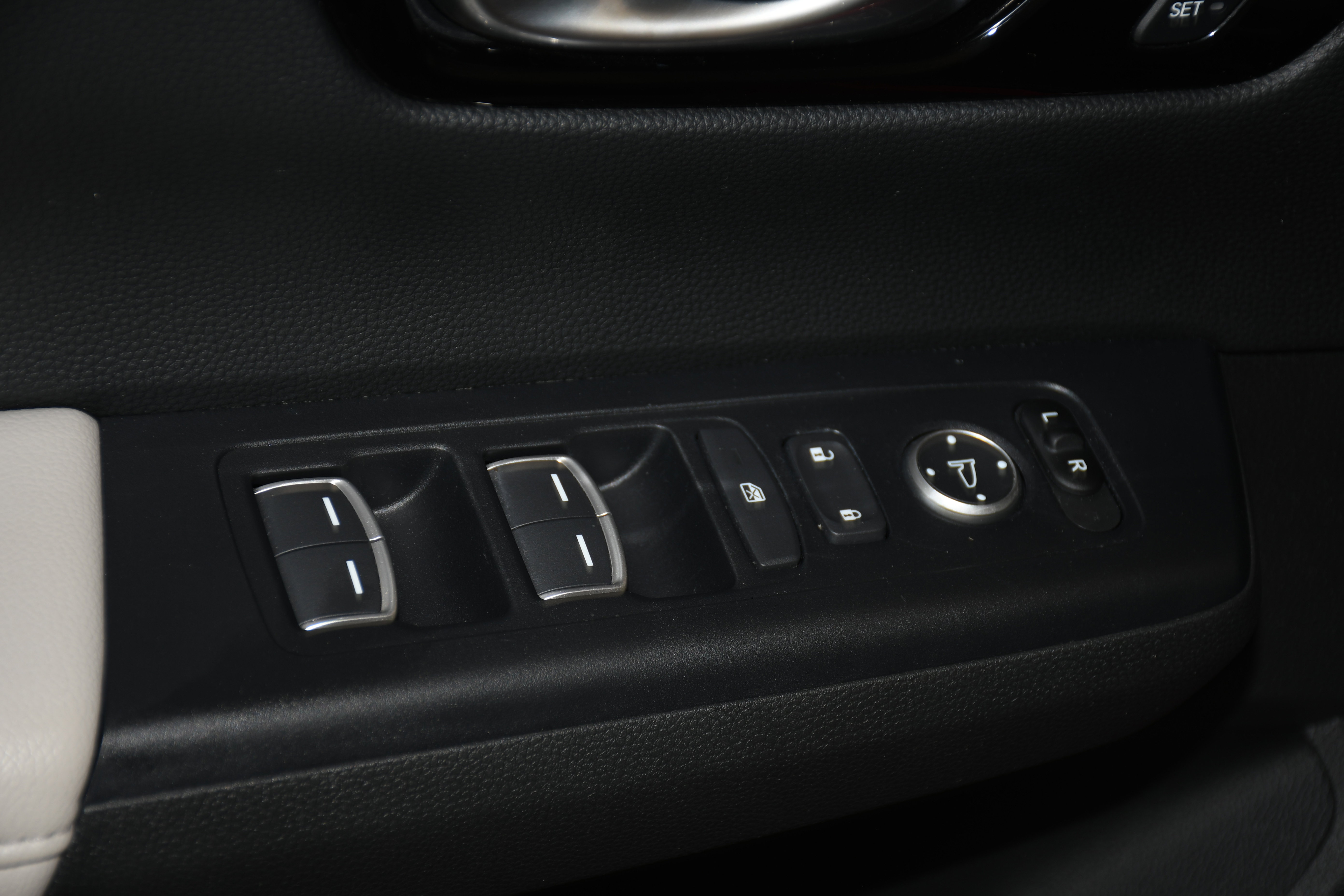 Certified 2024 Honda CR-V EX-L image 11