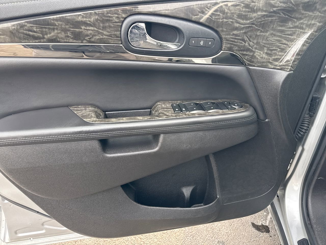 Used 2014 Buick Enclave Leather image 17