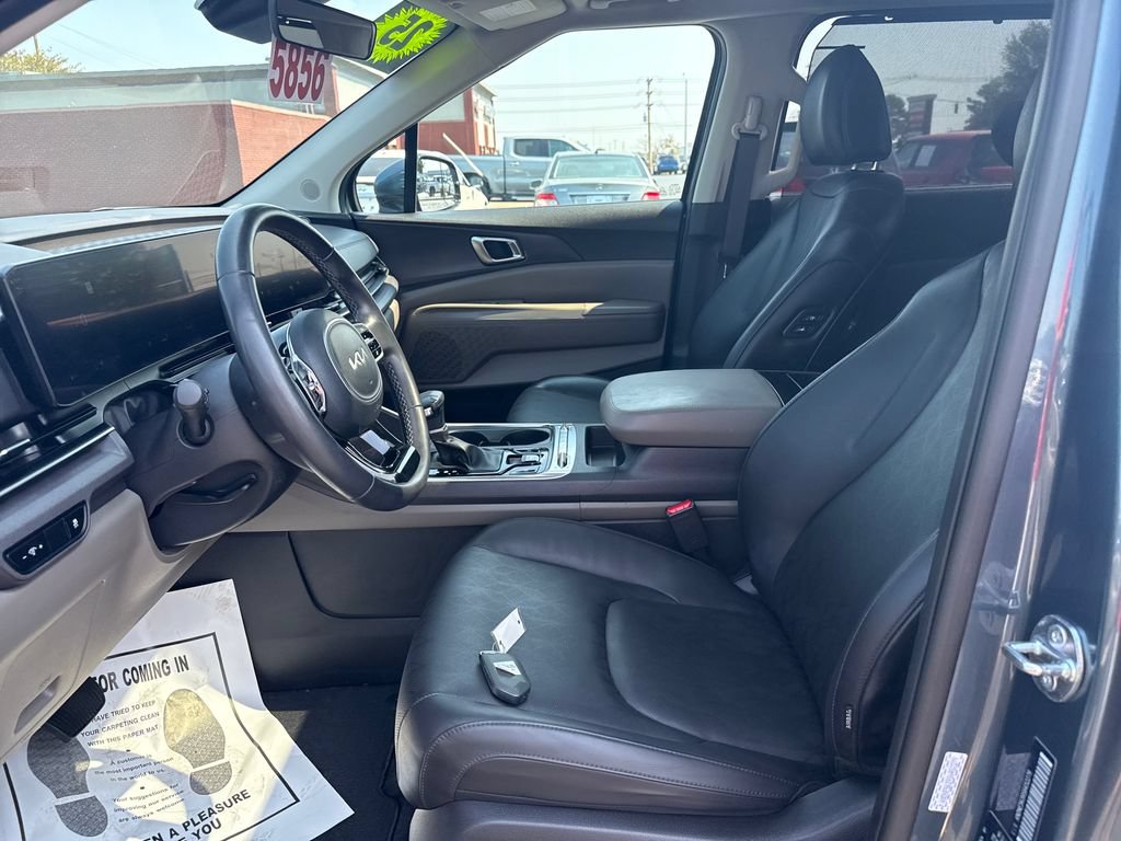 Used 2025 Kia Carnival SX FWD image 14