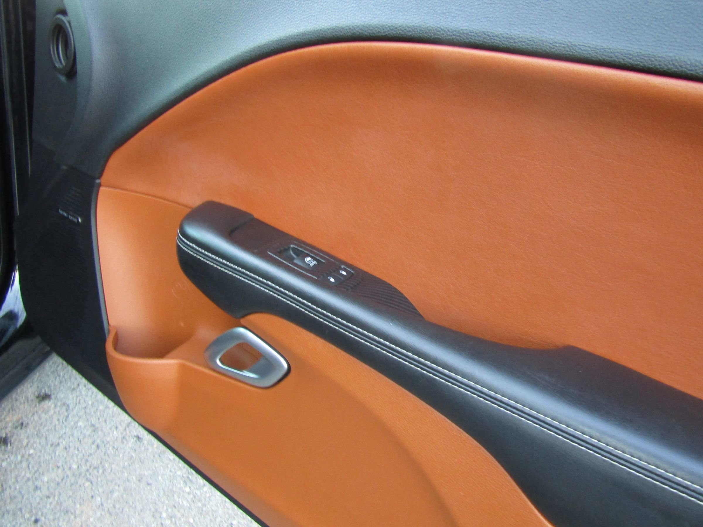 Used 2015 Dodge Challenger SRT w/ Technology Group image 12