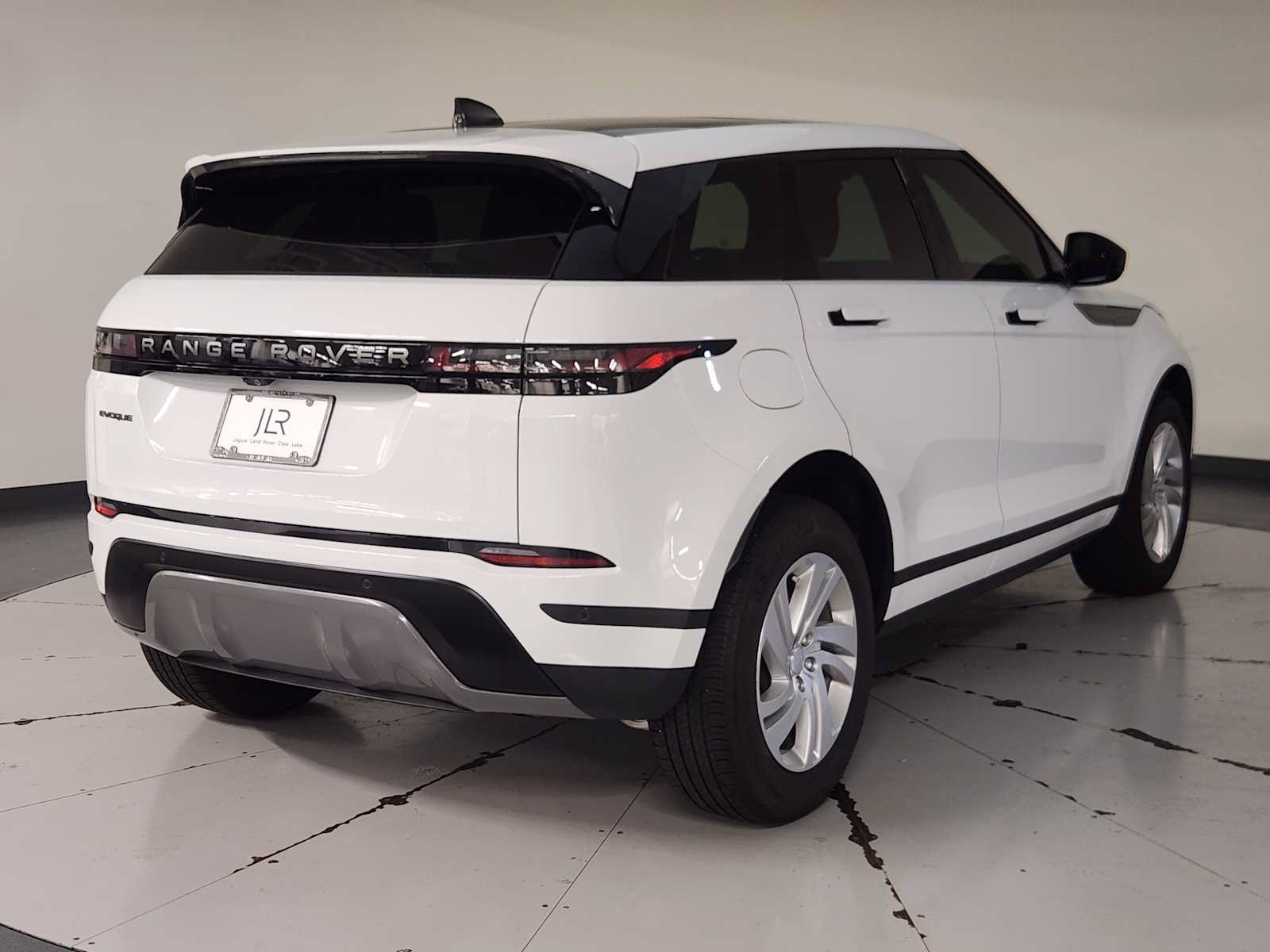 Used 2025 Land Rover Range Rover Evoque S AWD/4WD image 2