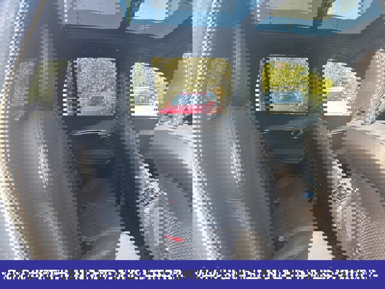 Certified 2024 Volvo XC90 B6 Ultimate image 13