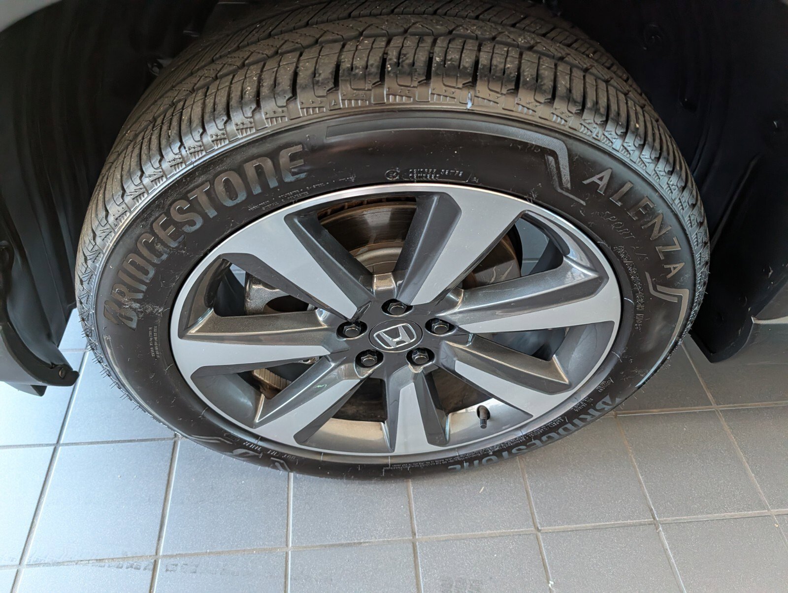 Used 2024 Honda Pilot Elite image 9