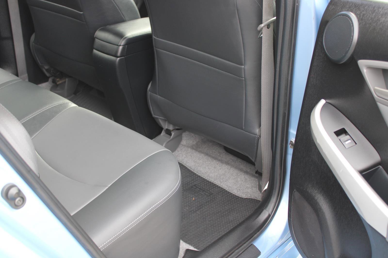 Used 2015 Toyota Prius Prime Advanced image 39