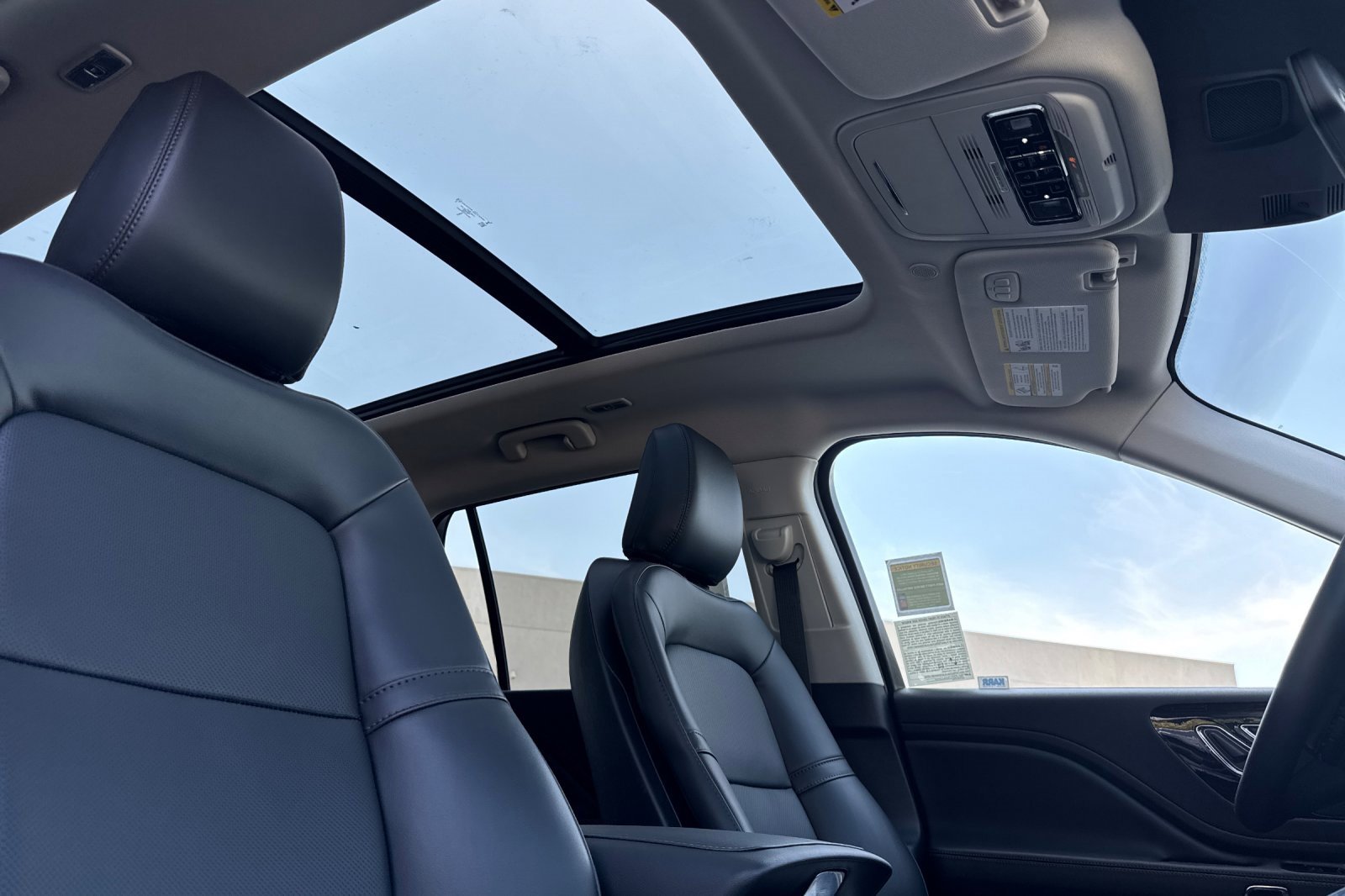 New 2025 Lincoln Aviator 2WD w/ Equipment Group 101A image 17