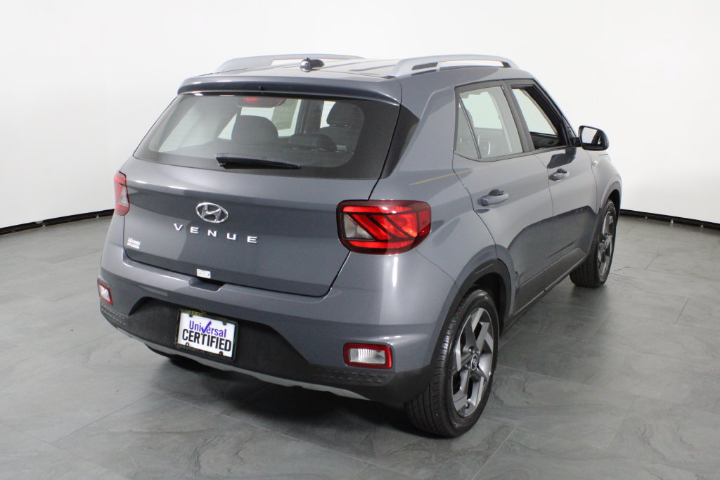 Certified 2026 Hyundai Venue SEL FWD image 4