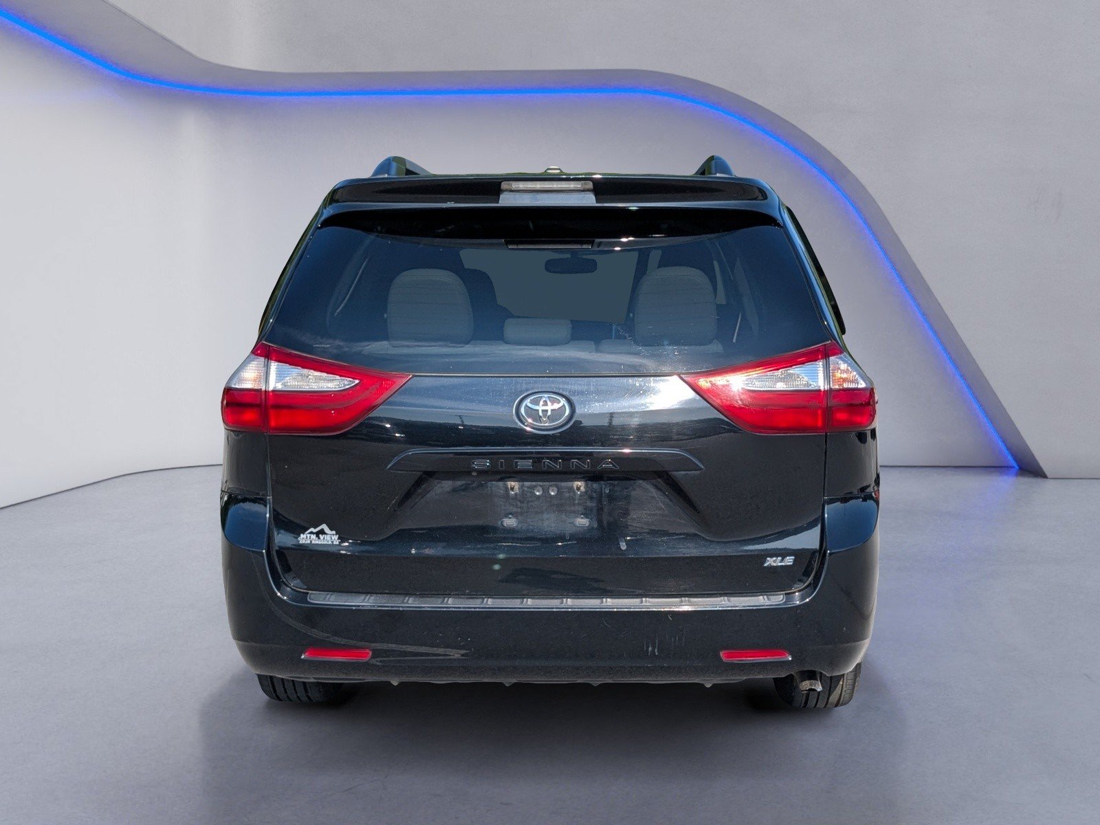 Used 2015 Toyota Sienna XLE FWD image 8