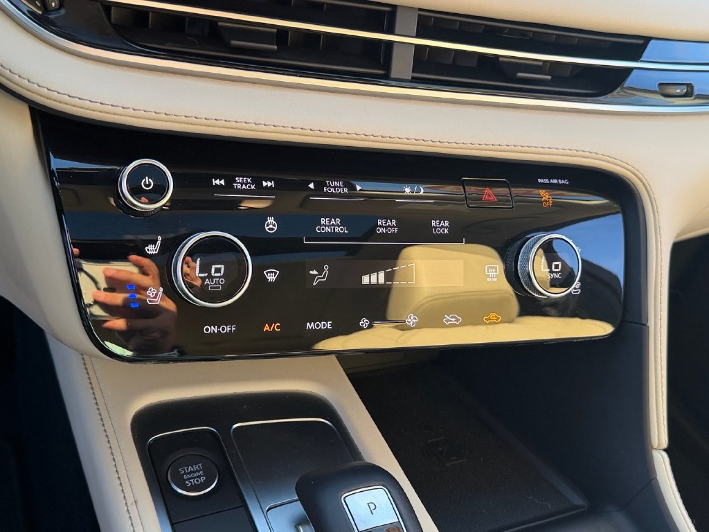 Used 2023 INFINITI QX60 Luxe w/ Performance Audio Package FWD image 22