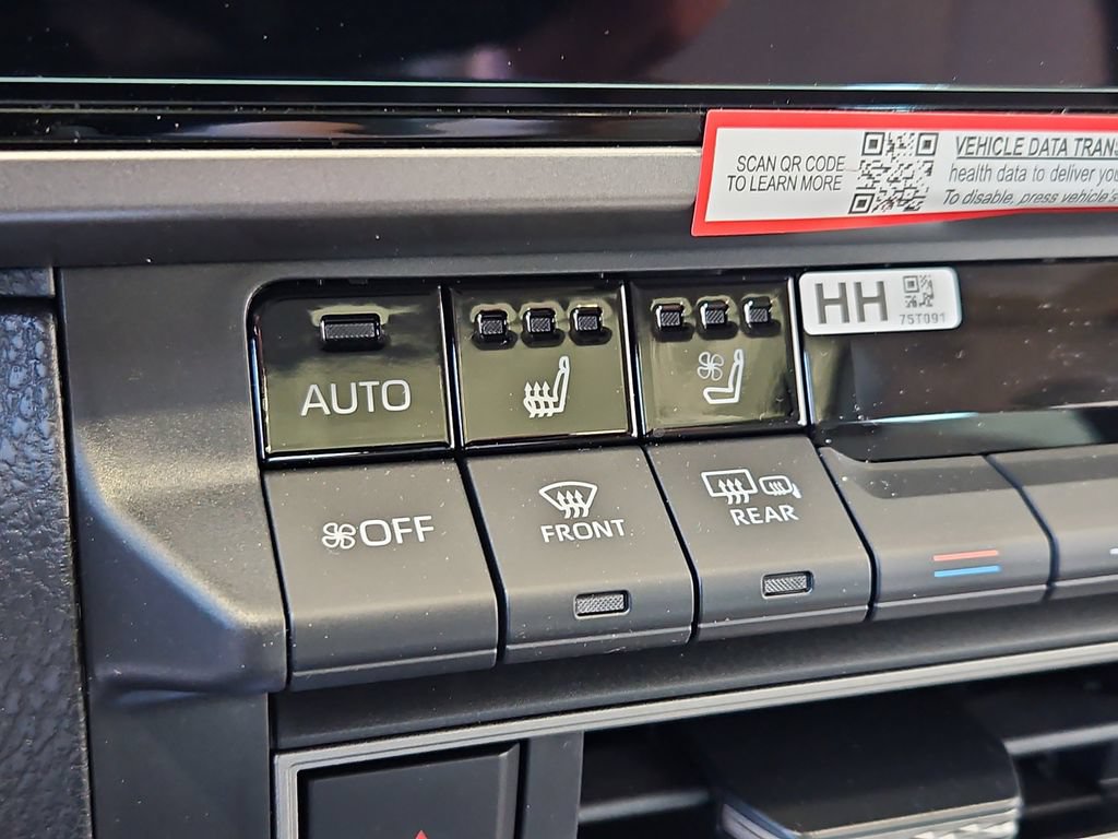 New 2026 Toyota Camry Hybrid AWD/4WD image 11