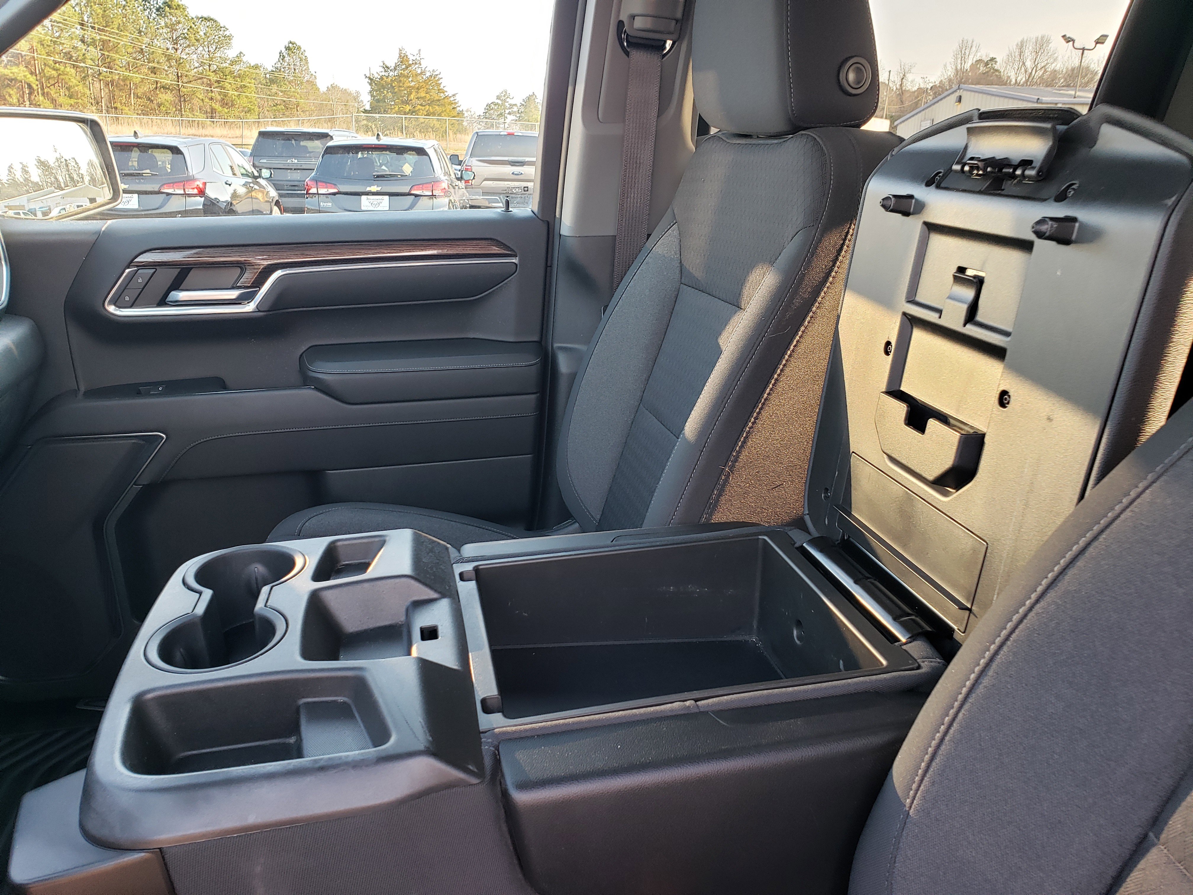 Used 2023 Chevrolet Silverado 1500 LT image 26