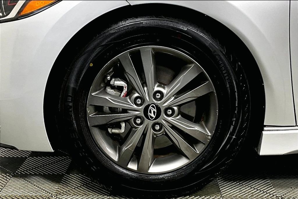 Used 2018 Hyundai Elantra Sport w/ Sport Premium Package 03 image 8