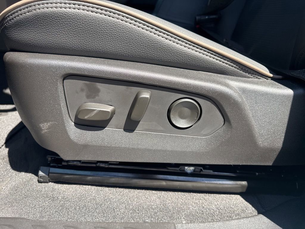 New 2026 GMC Canyon Denali AWD/4WD image 10