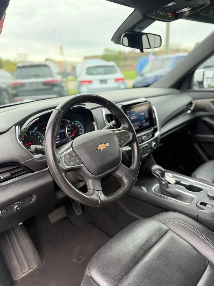 Used 2022 Chevrolet Traverse LT AWD/4WD image 11