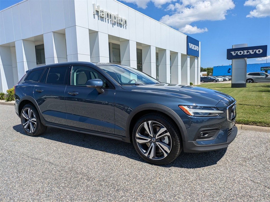 New 2026 Volvo V60 B5 Cross Country Plus w/ Protection Package Premier image 2