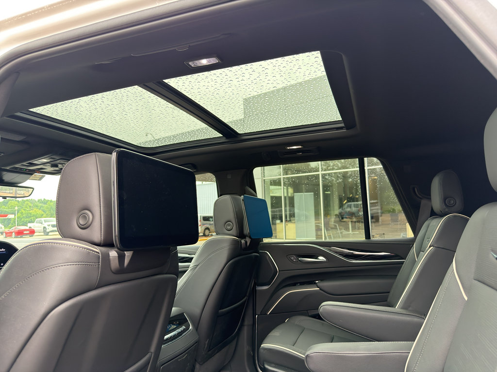 Used 2023 Cadillac Escalade Sport w/ LPO, ONYX Package RWD image 9