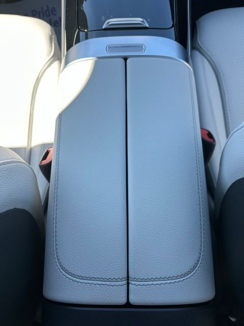 Used 2026 Mercedes-Benz GLC 300 4MATIC image 34