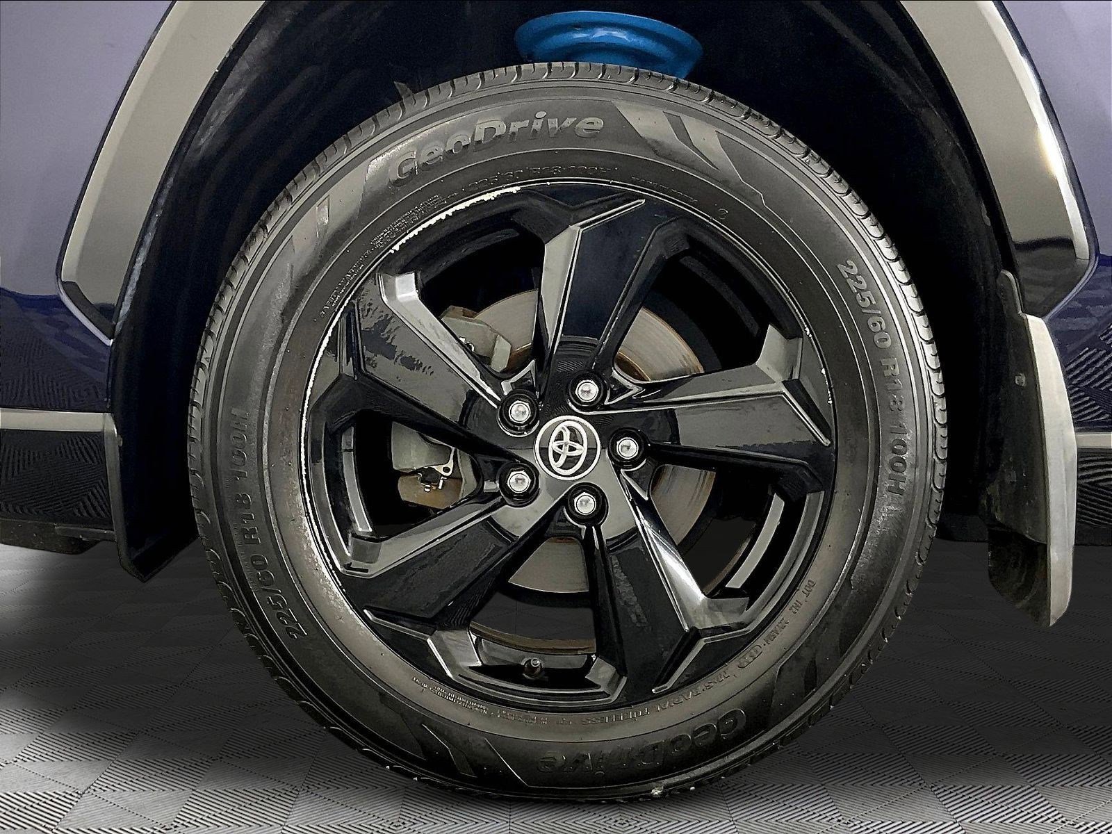 Used 2020 Toyota RAV4 XSE AWD/4WD image 34