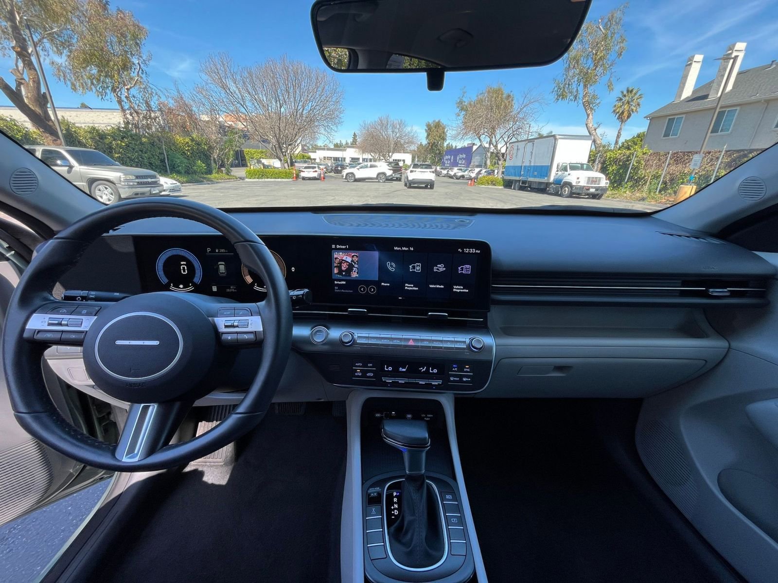 Used 2025 Hyundai Kona SEL image 35