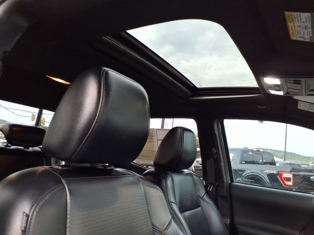 Used 2019 Toyota Tacoma TRD Off-Road w/ TRD Premium Off Road Package image 5