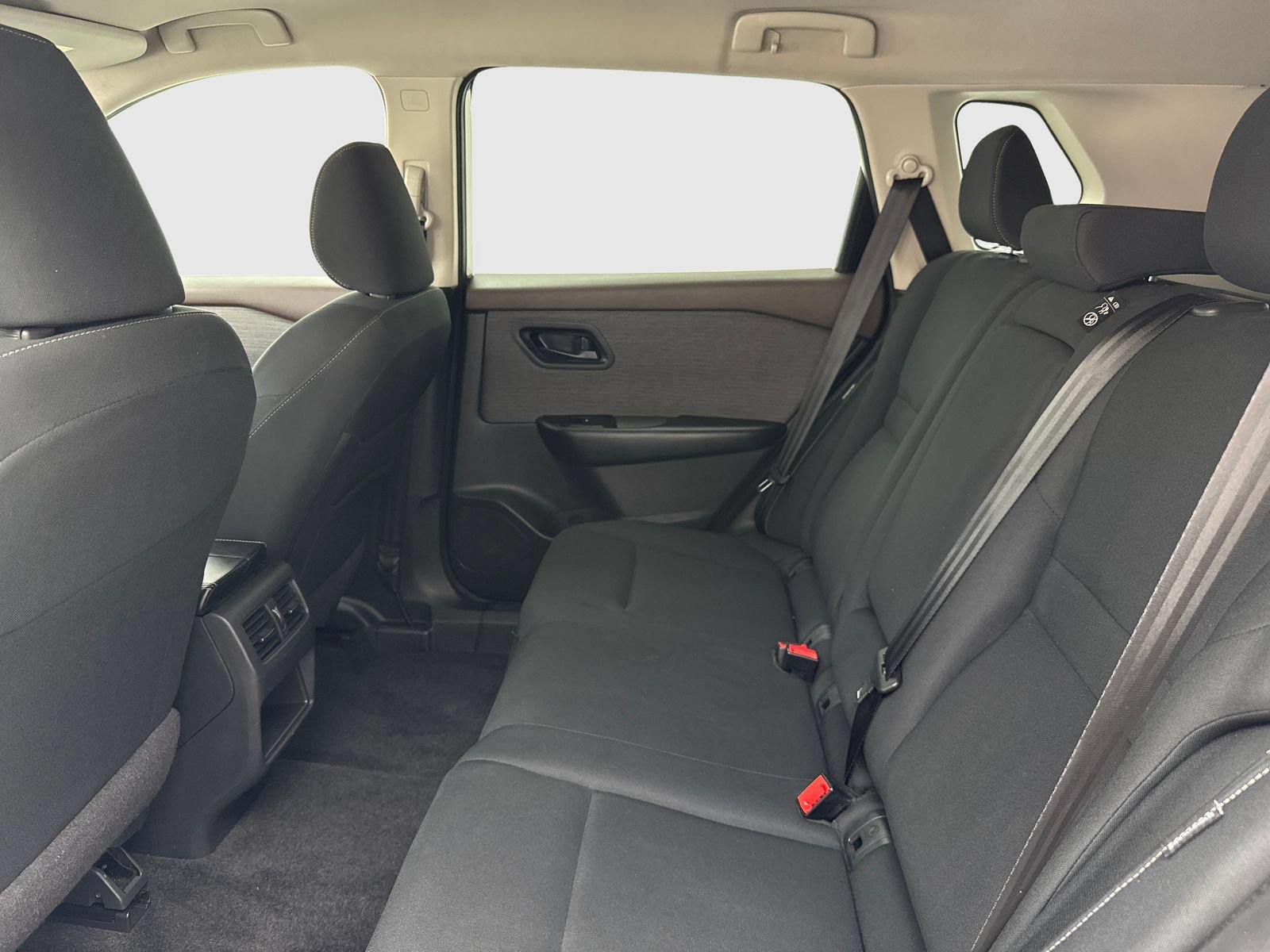 Used 2023 Nissan Rogue S FWD image 36