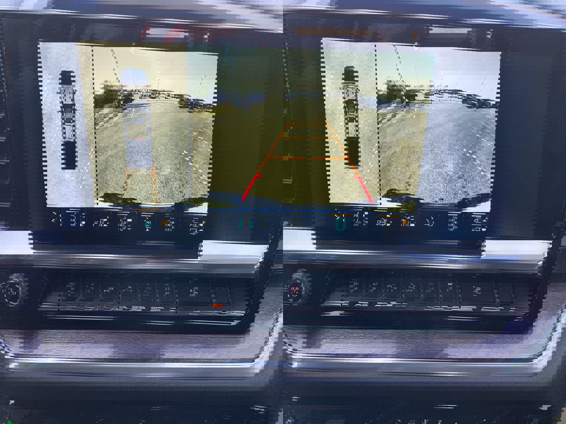 Used 2025 Chevrolet Silverado 2500 LTZ w/ LTZ Convenience Package image 25