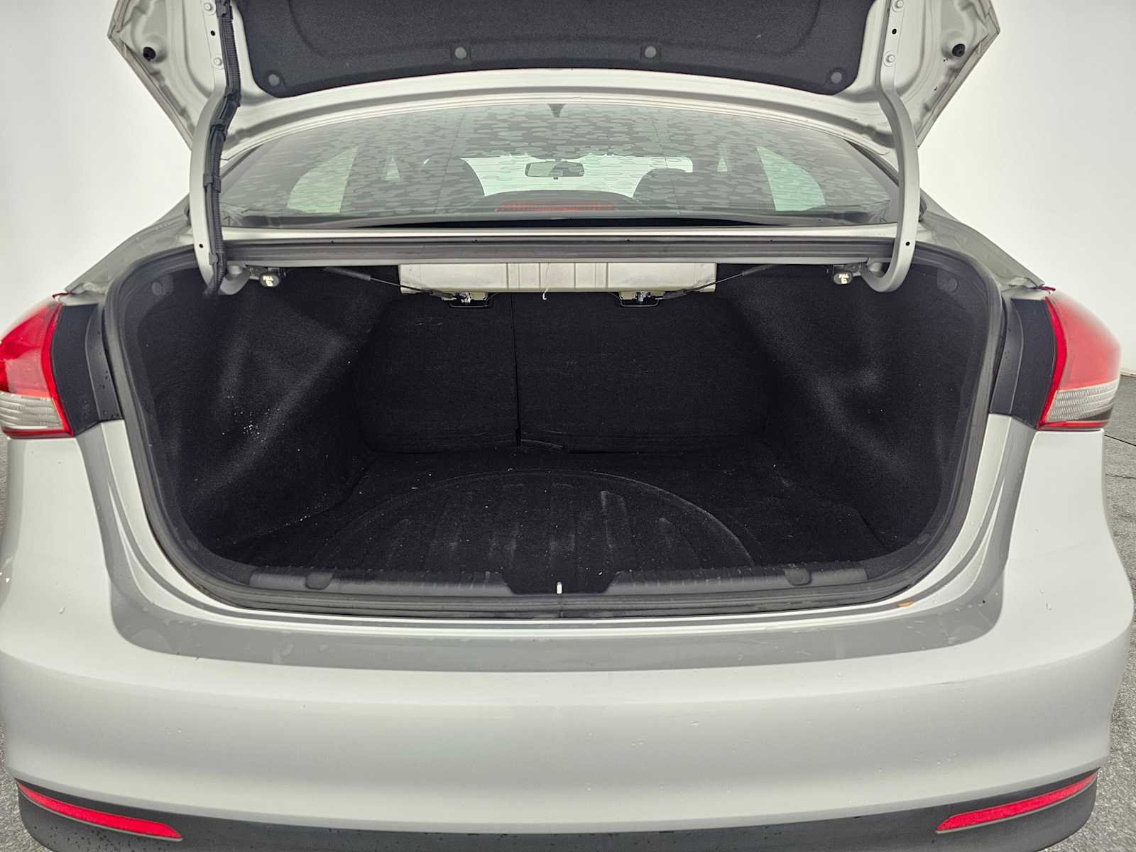 Used 2017 Kia Forte LX w/ LX Popular Package image 14