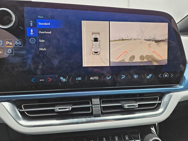 Used 2025 Chevrolet Equinox EV LT image 13