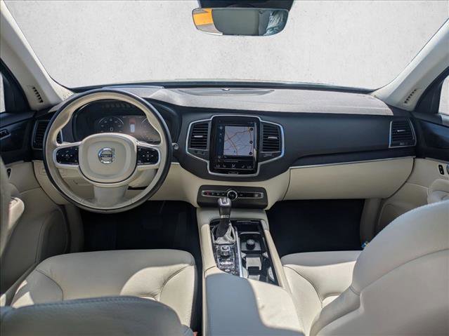 Used 2020 Volvo XC90 T6 Momentum w/ Protection Package image 19