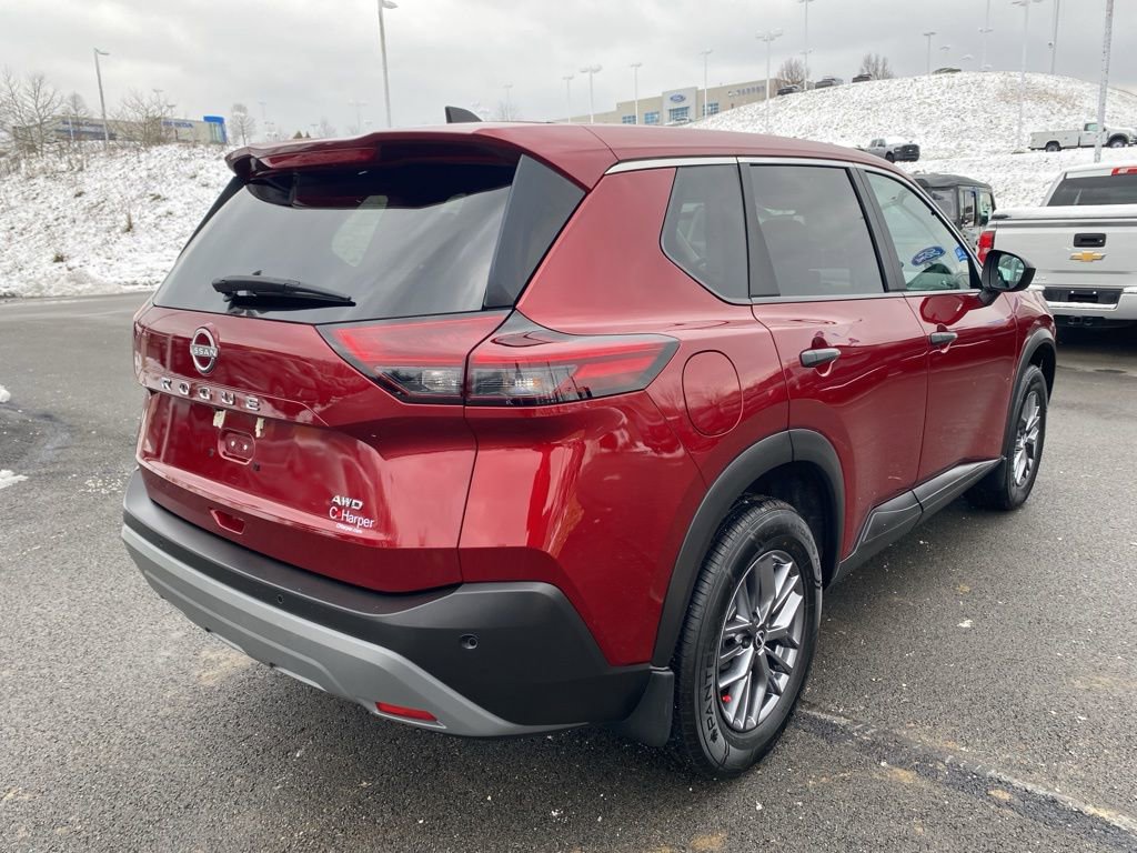 Used 2023 Nissan Rogue S image 3