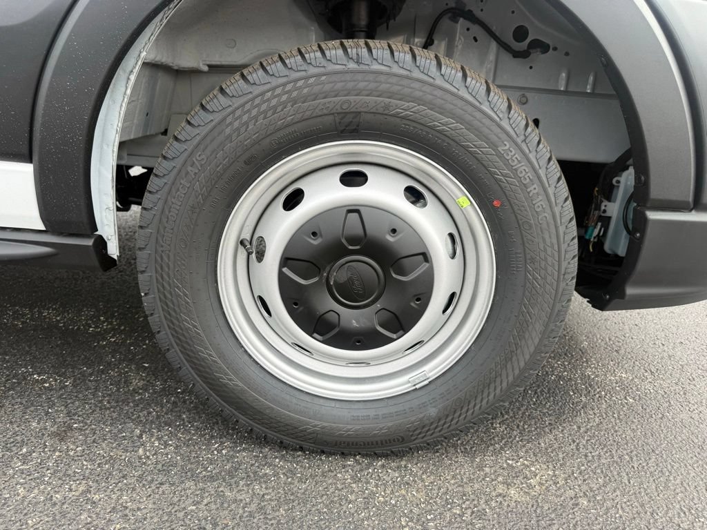 New 2026 Ford Transit 250 Low Roof w/ Load Area Protection Package RWD image 49