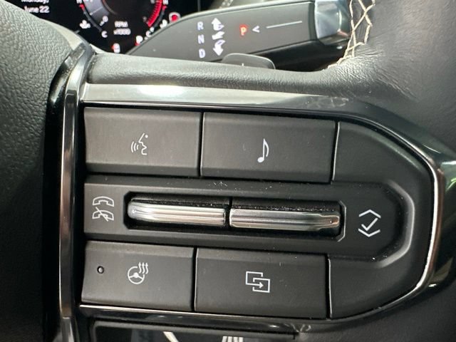 Used 2025 GMC Yukon XL Denali Ultimate AWD/4WD image 26