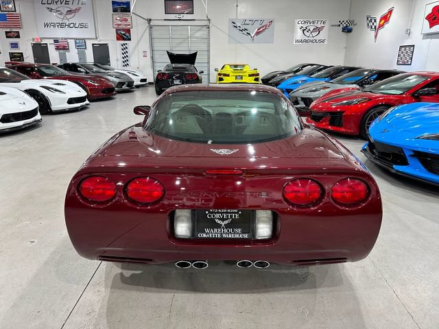 Used 2003 Chevrolet Corvette Coupe w/ Preferred Equipment Group RWD image 13
