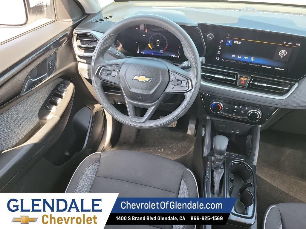 Used 2025 Chevrolet TrailBlazer LT FWD image 23