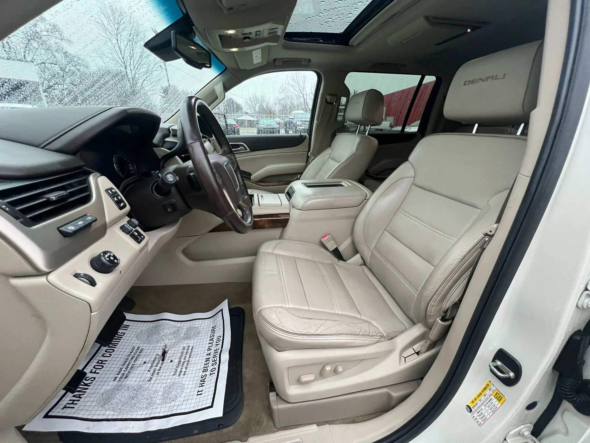 Used 2015 GMC Yukon XL Denali w/ Touring Package image 11