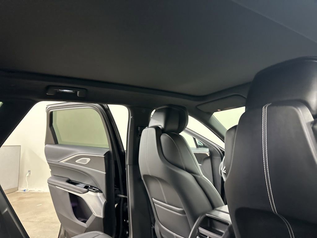 Certified 2025 Cadillac Lyriq Sport image 19