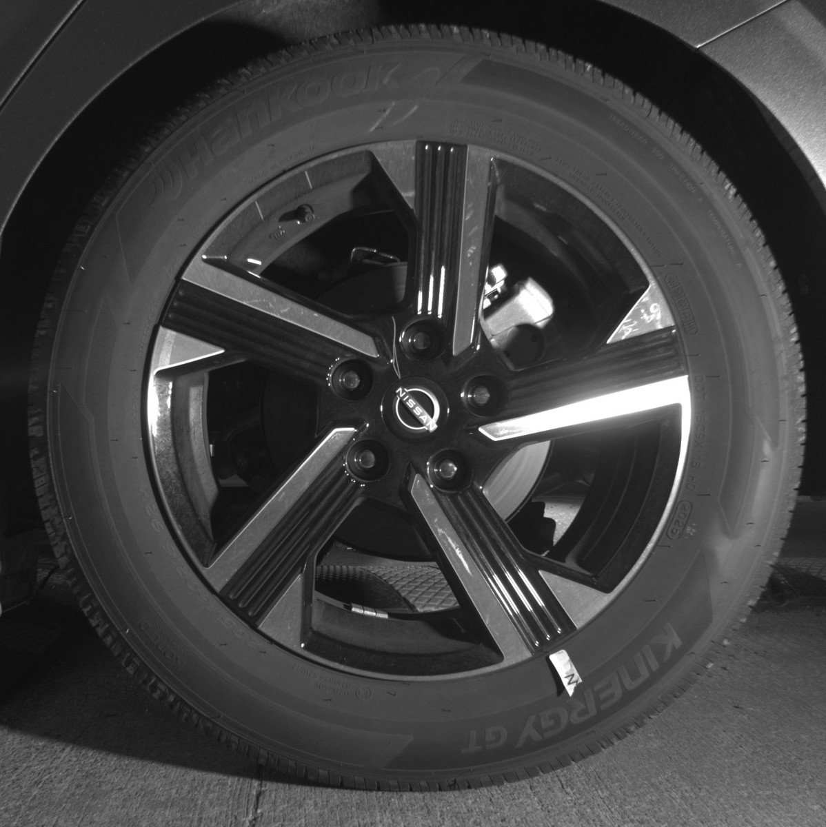 Used 2025 Nissan Sentra SV image 14