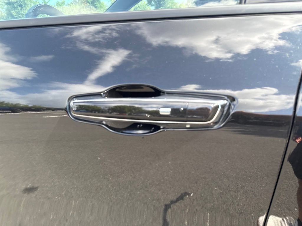 Used 2026 Chevrolet Traverse High Country w/ LPO, Floor Liner Package AWD/4WD image 13