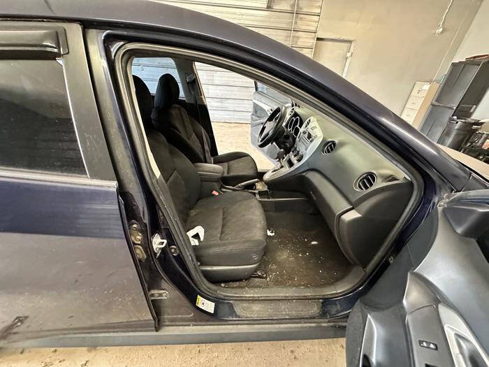 Used 2010 Pontiac Vibe w/ Preferred Package FWD image 31