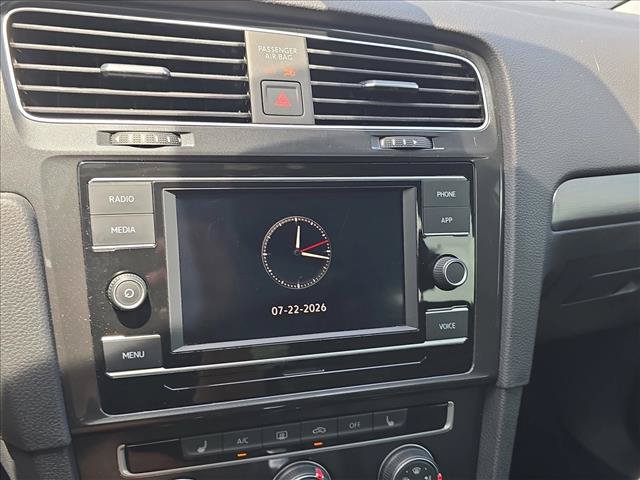 Used 2020 Volkswagen Golf 4-Door FWD image 13