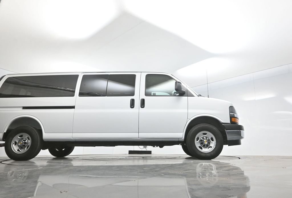 Used 2025 Chevrolet Express 3500 LT w/ LT Preferred Equipment Group RWD image 49